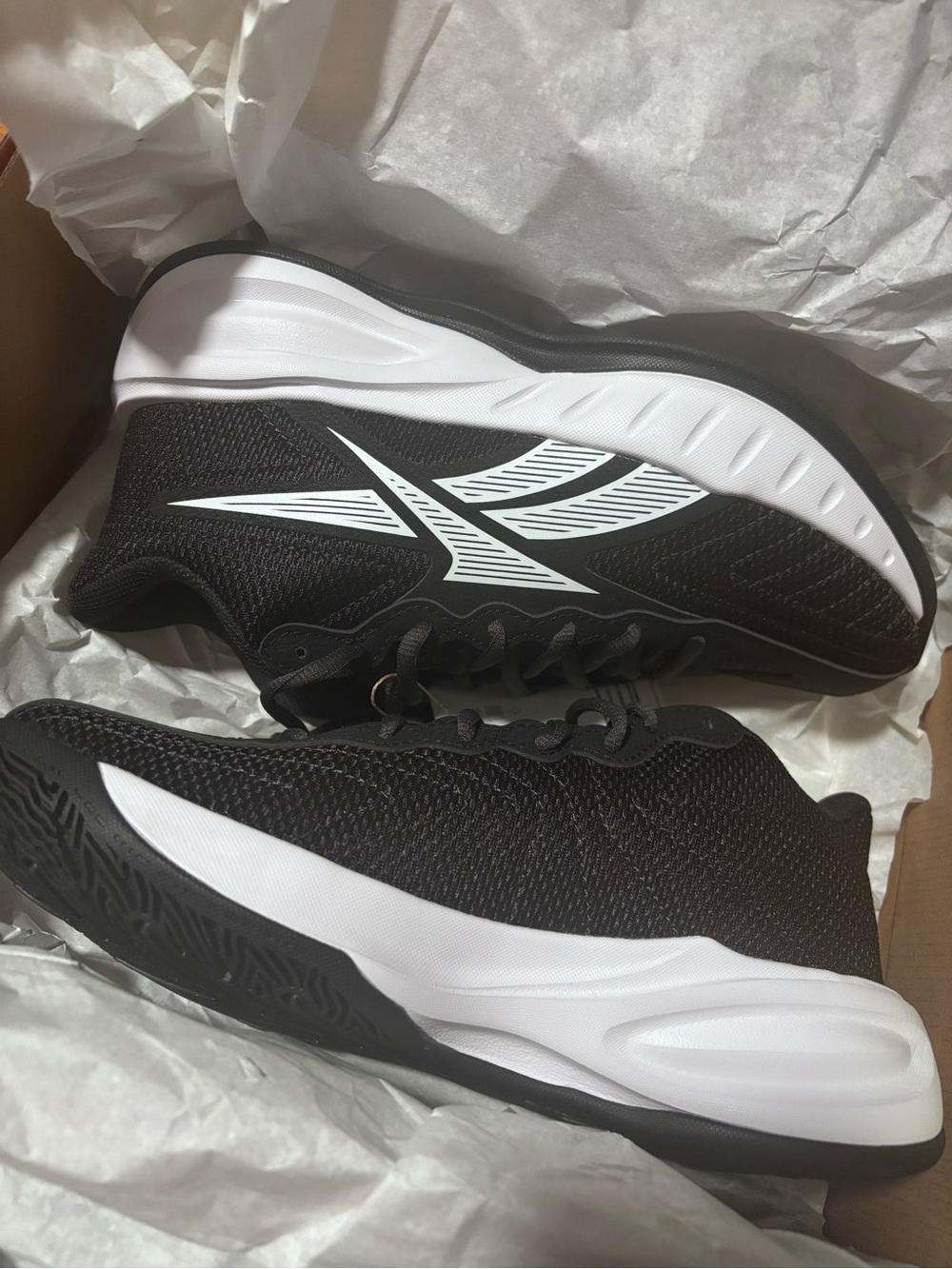 Brand new kids Reebok size 5